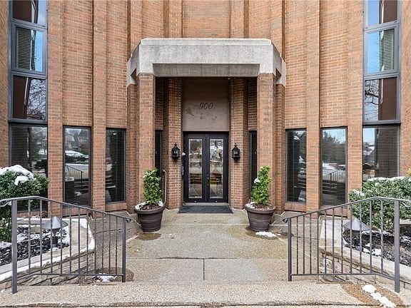 Photo - 900 Washington Rd Unidad 11