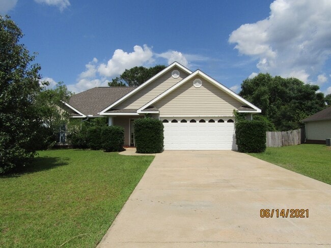 Building Photo - Wood Creek Subdivision!