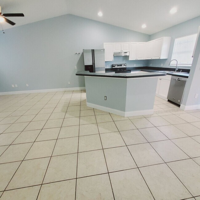 Photo - 777/779 Bedford Drive Unidad 779