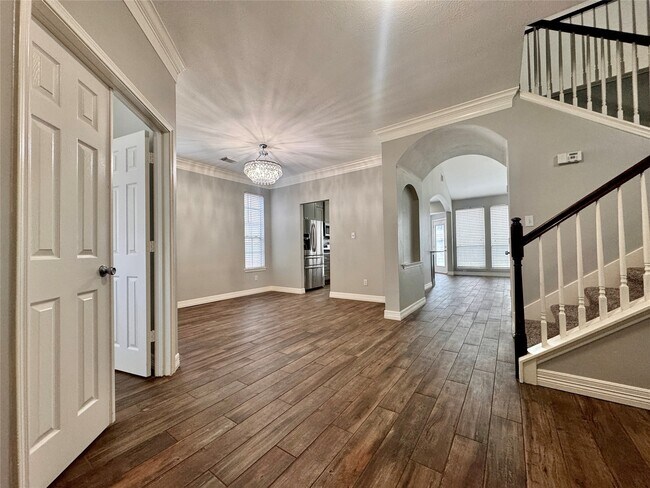 Photo - 10918 S Falls Terrace