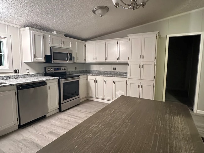 Photo - 209 Hickory Nut Dr