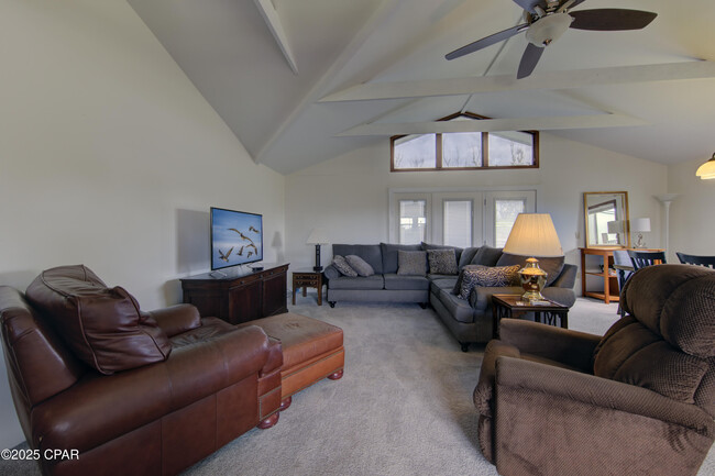 Photo - 404 Colorado Dr