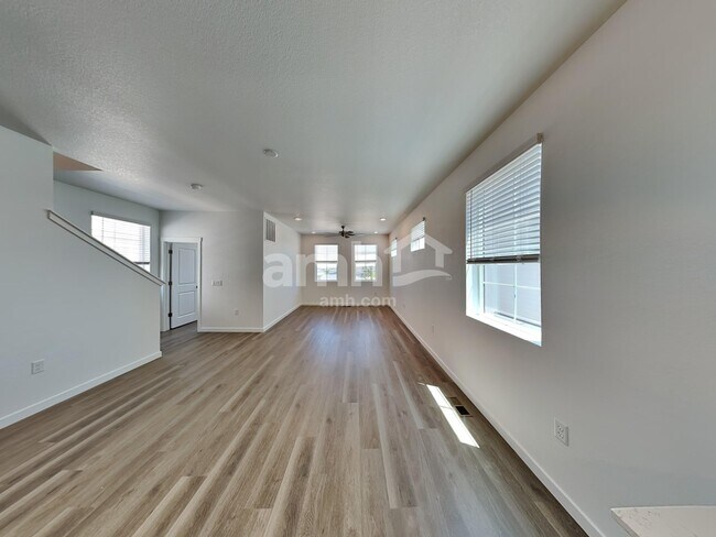 Photo - 26149 E Calhoun Pl