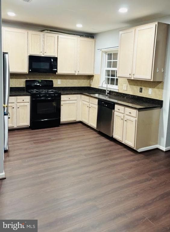 Photo - 13714 Bidwell Pl