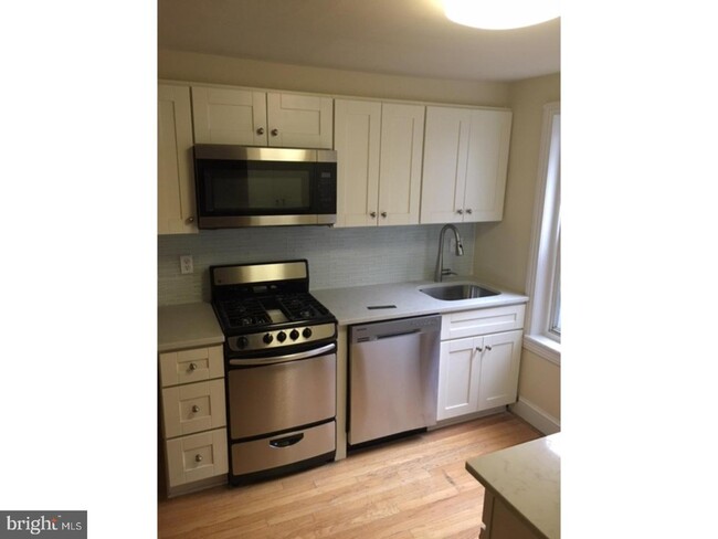 Photo - 2441 Fairmount Ave Apartments Unit 3
