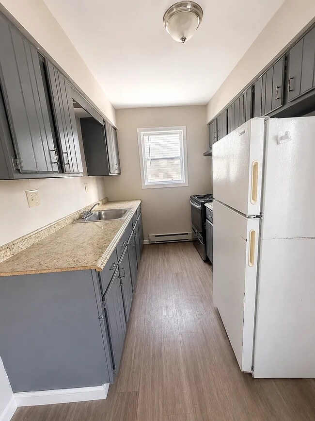 348 S 6th St Unit 2A