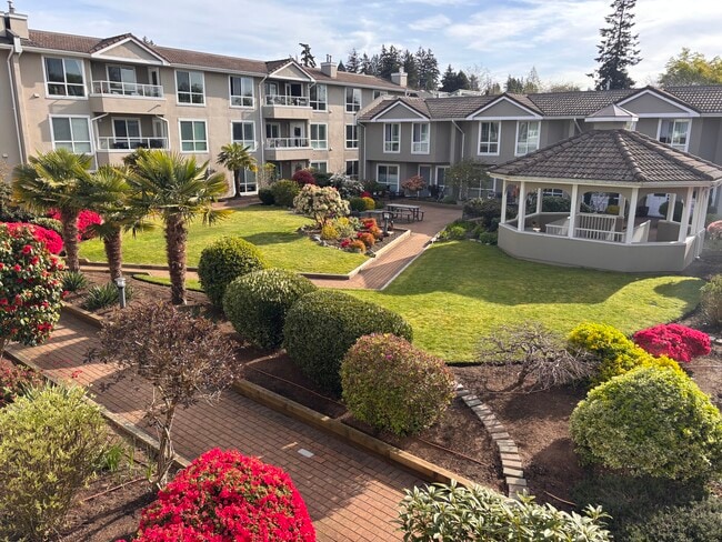 Building Photo - 15875 Marine Dr Unit Southport