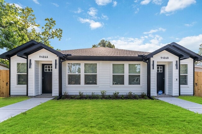 9406 Sandra St