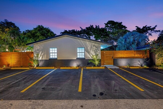 Photo - 934 NW 4th Ave Unidad 2