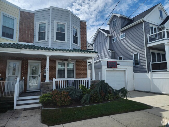 Building Photo - 20 N Delavan Ave Rental