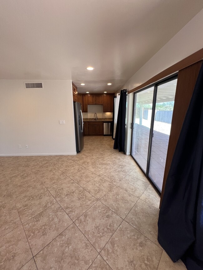 Photo - 1571 S Marmora Ave