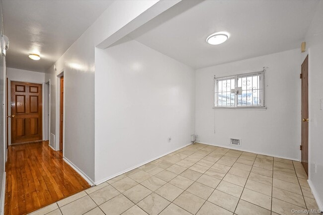 Photo - 130-20 142nd St