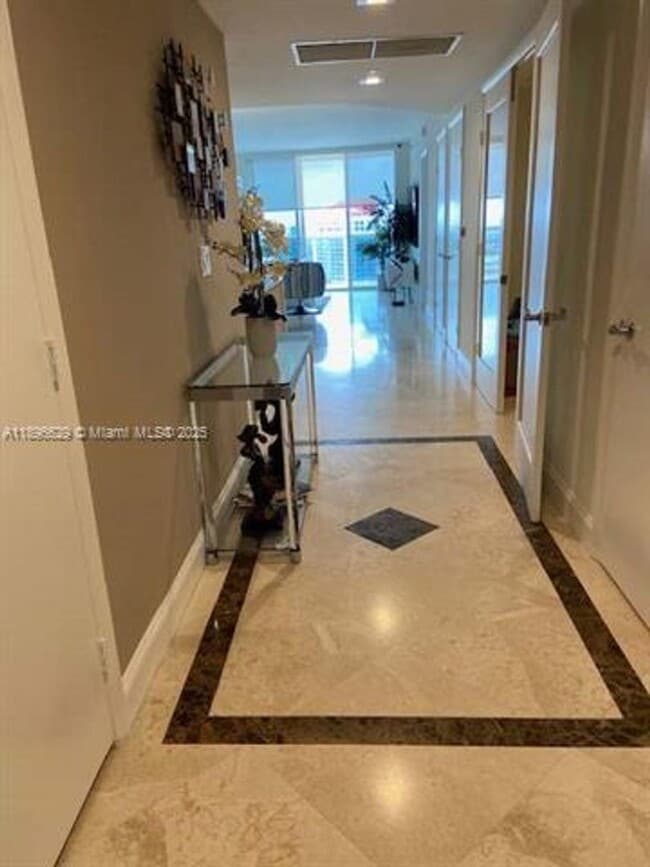Photo - 1850 S Ocean Dr Unidad 1850 S Ocean Dr  3308
