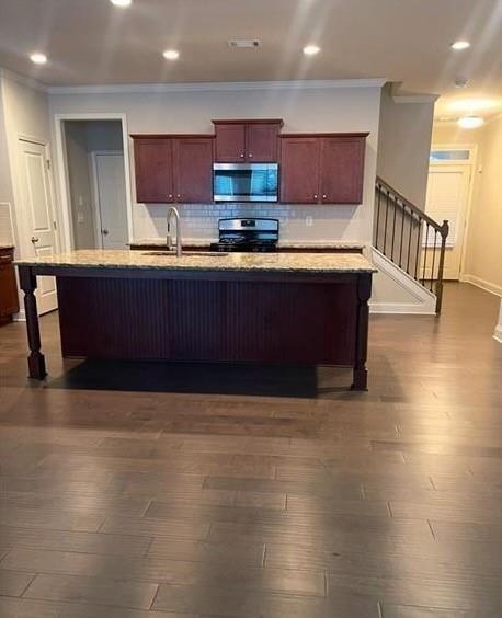 Photo - 20 Holdings Dr