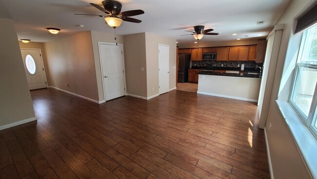 Photo - 807 Montclair Dr
