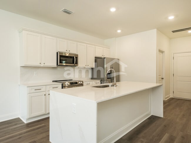 106 Niven Ct