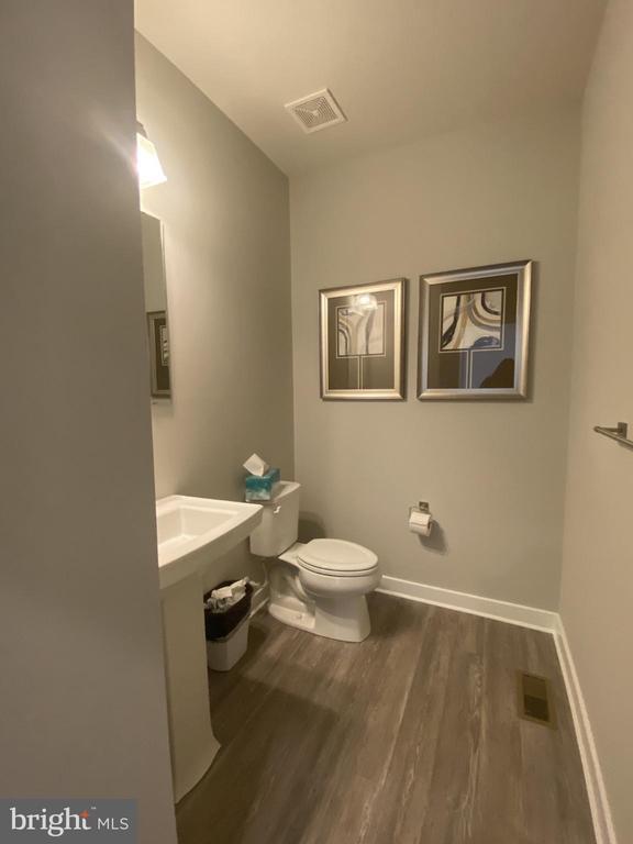 Photo - 712 Wallasey Dr