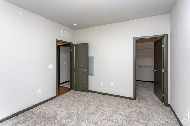 2BR, 2BA - 1,209SF