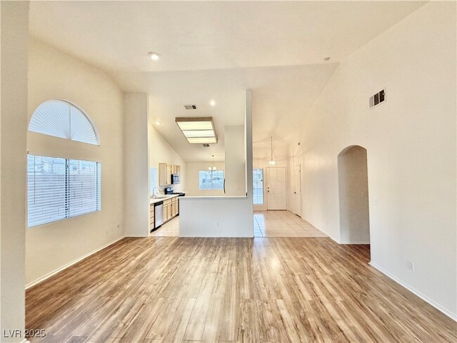 Photo - 1725 Navarre Ln