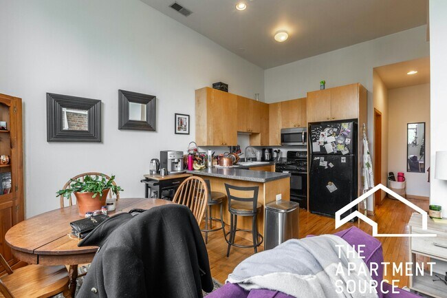 Photo - 1446 N Leavitt St Unit 3F