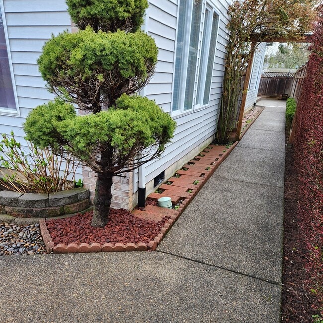 Photo - 14164 SE Bush St