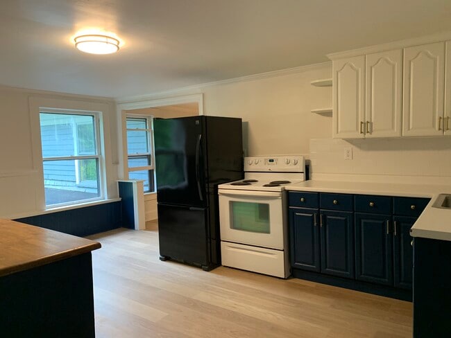 Photo - 215 N Main St Unit One bedroom