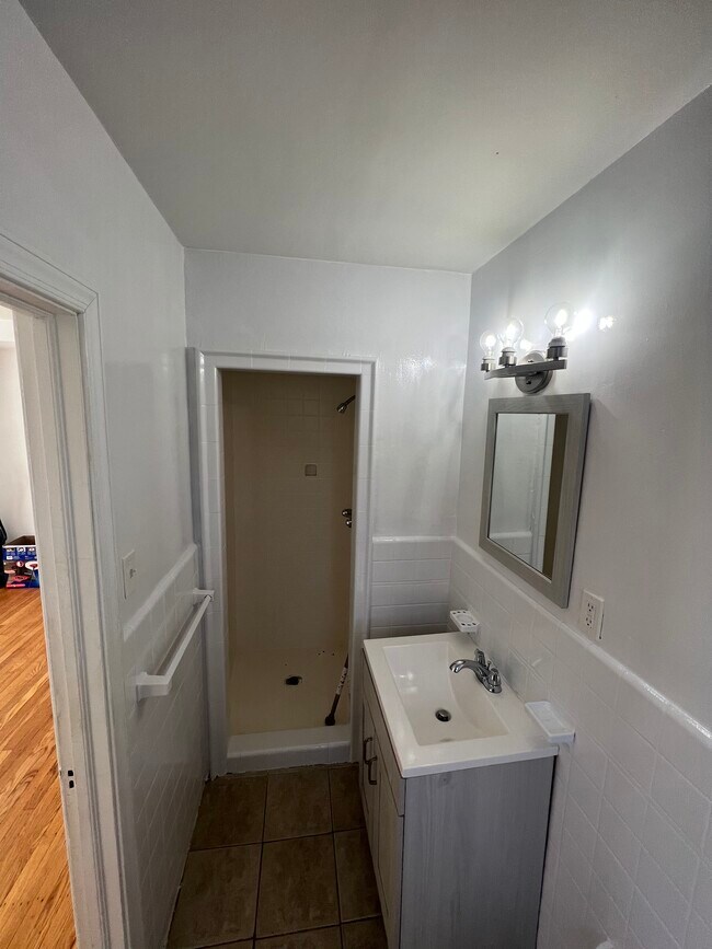 Photo - 5352 N Broad St Unidad 2nd Floor