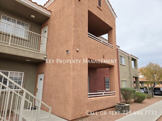 Photo - 2 BR CONDO IN GATED COMMUNITY W/ POOL AND ... Unidad #1081