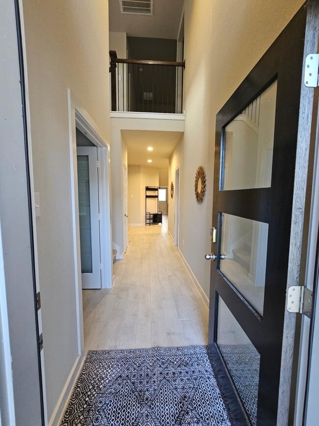 Photo - 5639 Silverleaf Oak Ln