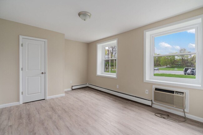 Photo - Railroad Manor - Nearly Renovated - Studio, 1 & 2 Bedroom apartments