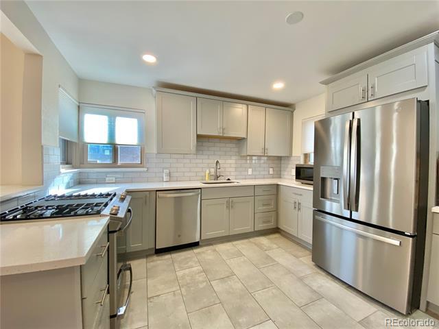 Photo - 3015 Pontiac St