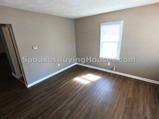 Photo - 2517 S McClure St