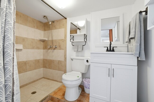 Building Photo - 4530 Underwood Dr