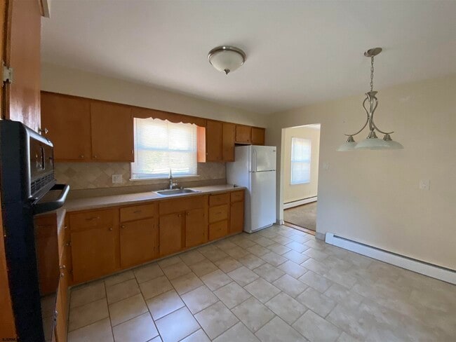 Photo - 4019 Crossan Ave