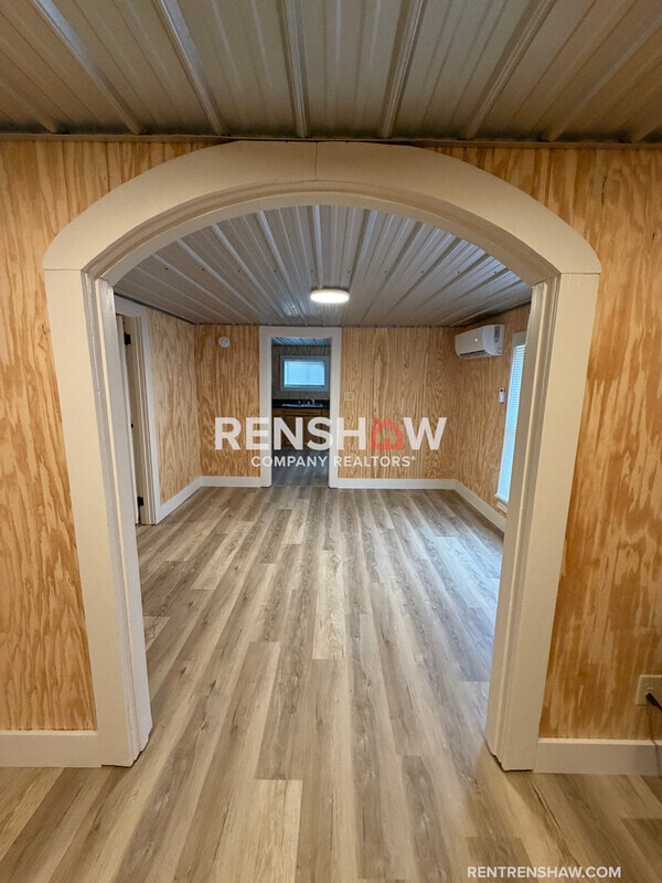 Photo - 123 Barham St