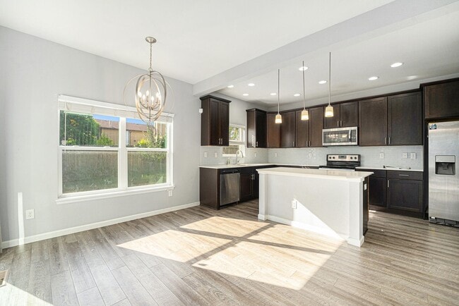 Photo - Bright & Spacious 3-Bedroom Home on a Corn...