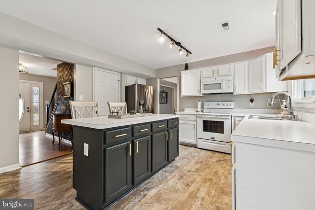 Photo - 14 Willow Glen Ct