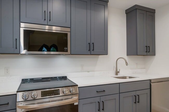 177 N Main St Unit 103
