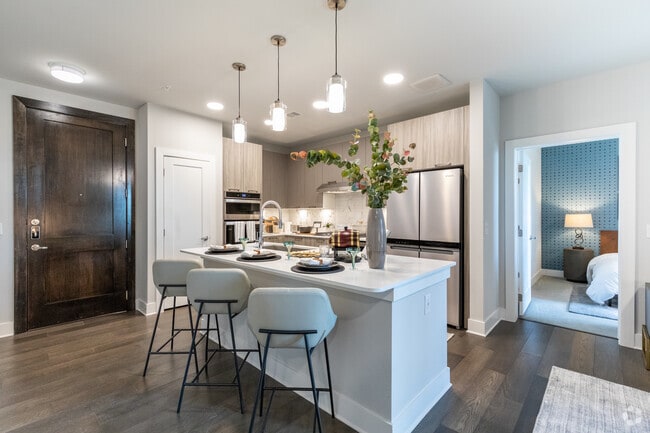 2 BR, 2.5 BA - 1528 SF