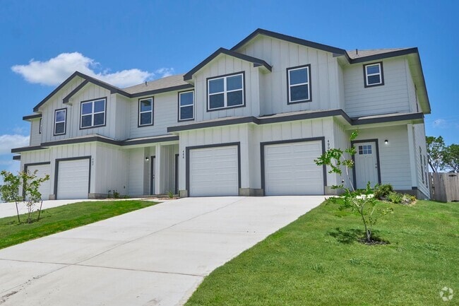Building Photo - Hunters Ranch Beauty! 3 Bedrooms 2 1/2 Bat... Rental