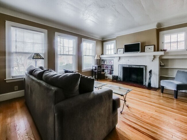 Photo - Welcome to this charming 2 bedroom, 1 bath...