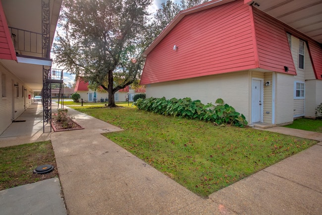 Photo - Chateau Tourraine Apartments