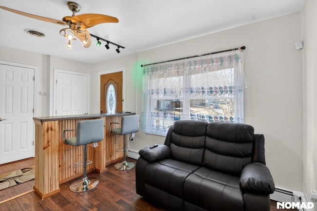 Photo - 14714 Edgewater Dr
