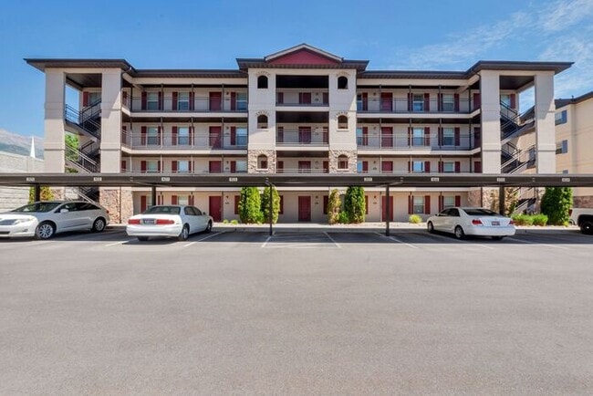 Building Photo - Beautiful Modern Orem Condo w free interne...