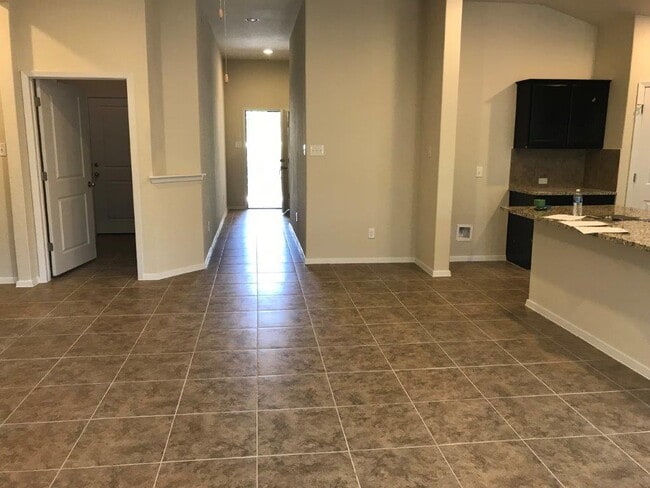 Photo - 21607 Surrey Ln