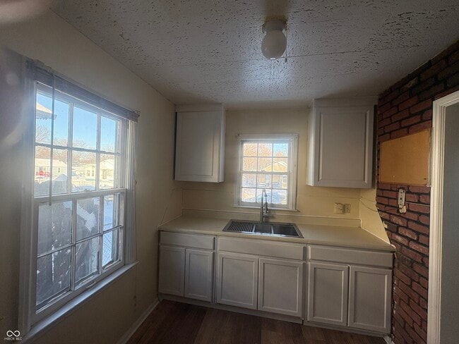 Photo - 3448 Kinnear Ave