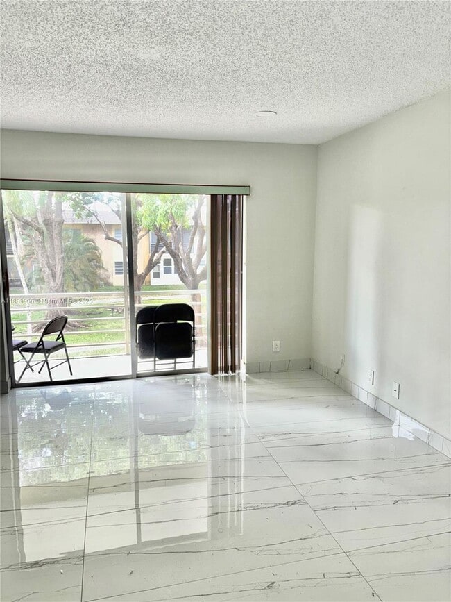 Photo - 5140 SW 40th Ave Unit 27C