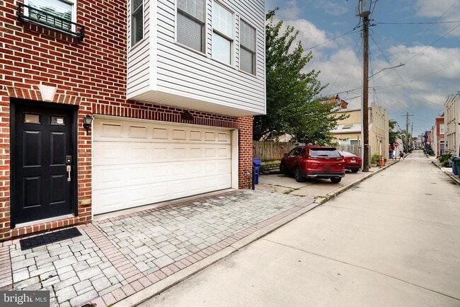 Building Photo - 1714 Olive St Rental
