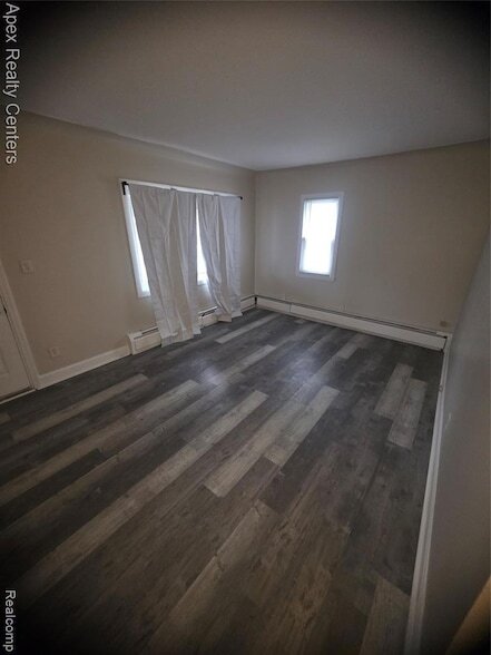 Photo - 8656 Nightingale St