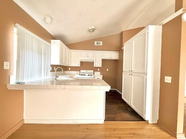 Building Photo - 3 Bedroom, 2 Bath Home in Moreno Valley for $2,895.00